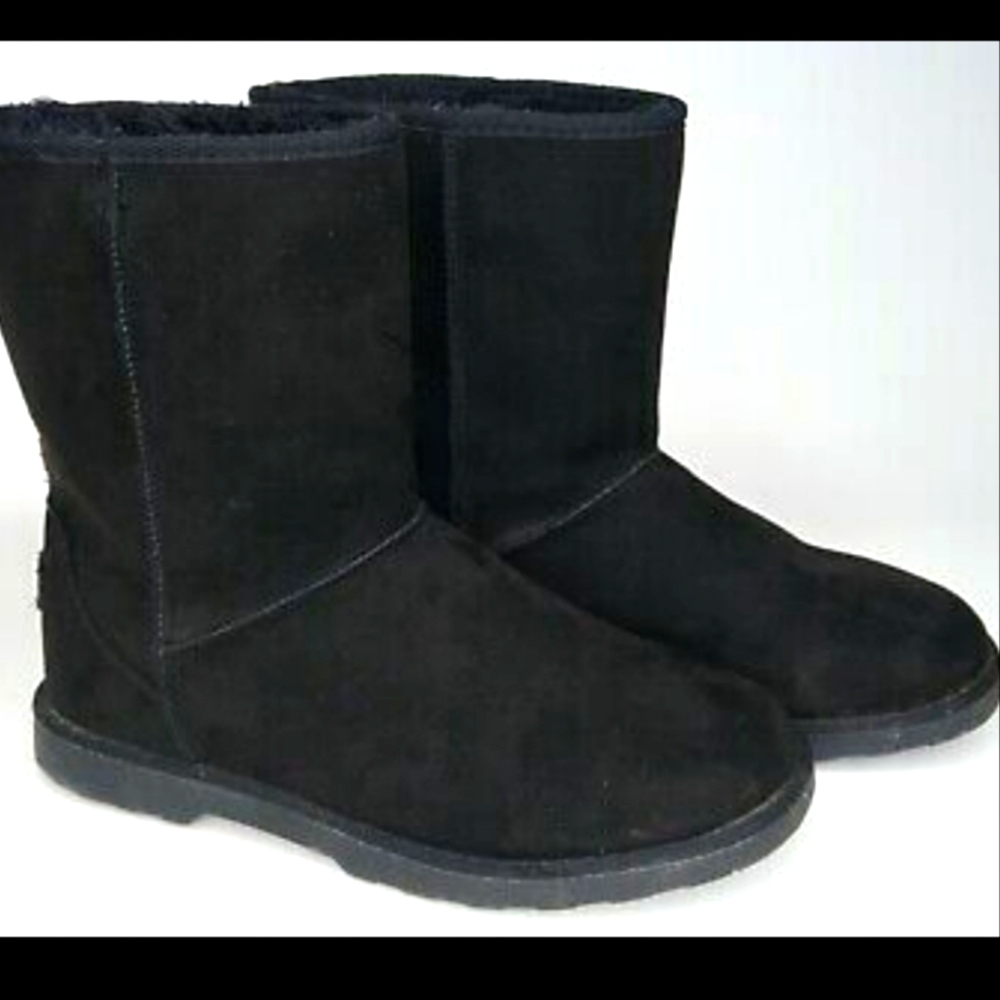 NWOB Black Fur and Suede Makalu Ani Boots | 7